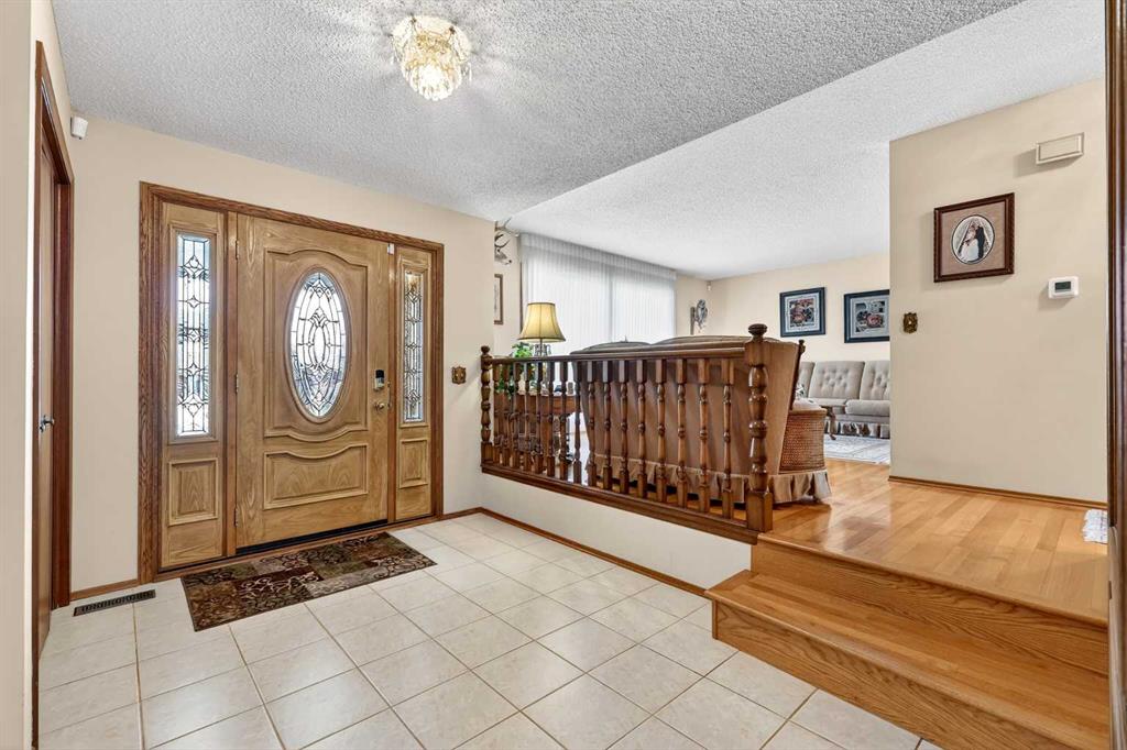 168 Templewood Drive NE photo 3