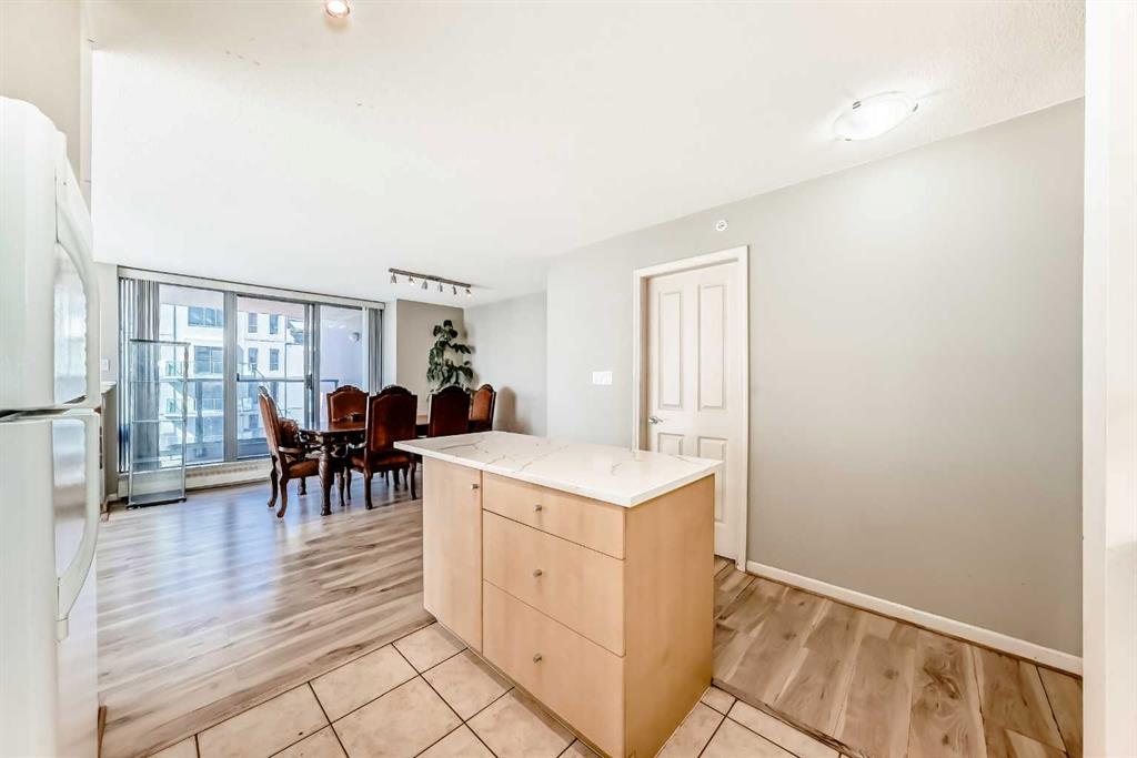 650 10 Street SW #1701 photo 5