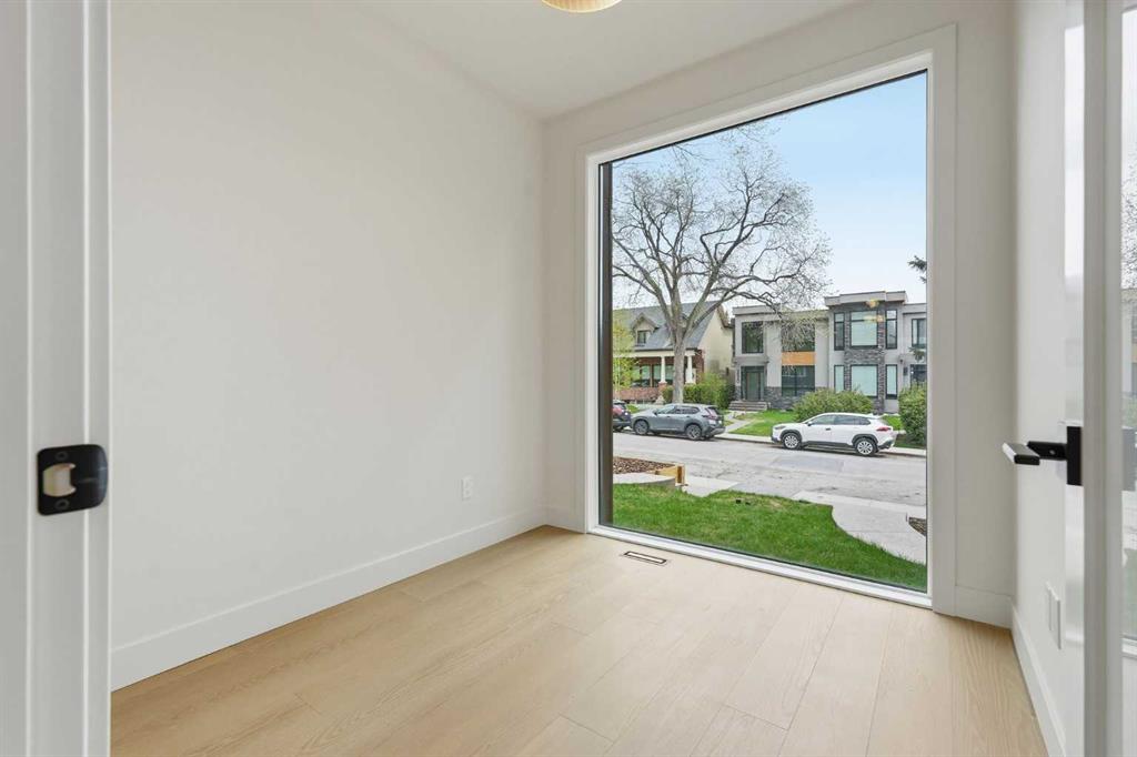 2521 19A Street SW photo 4