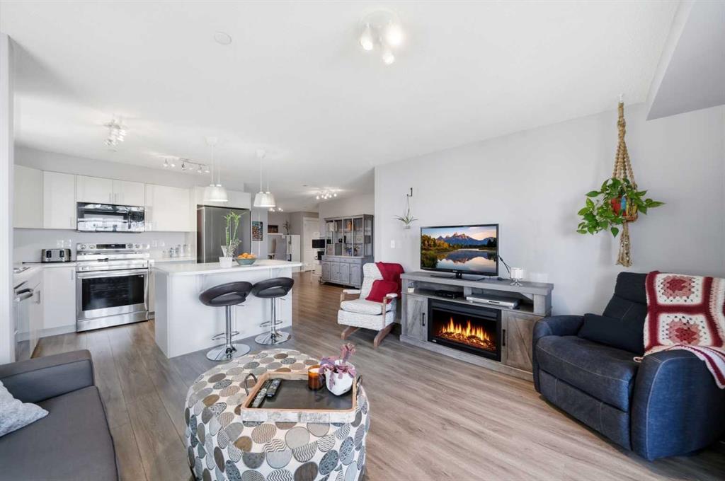 279 Copperpond Common SE #4201