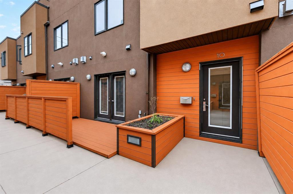 1717 27 Avenue SW #10 photo 4