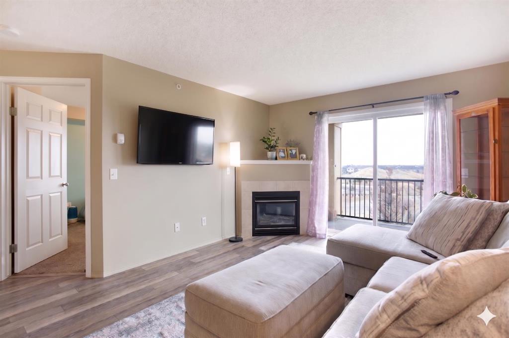 304 Mackenzie Way SW #6405