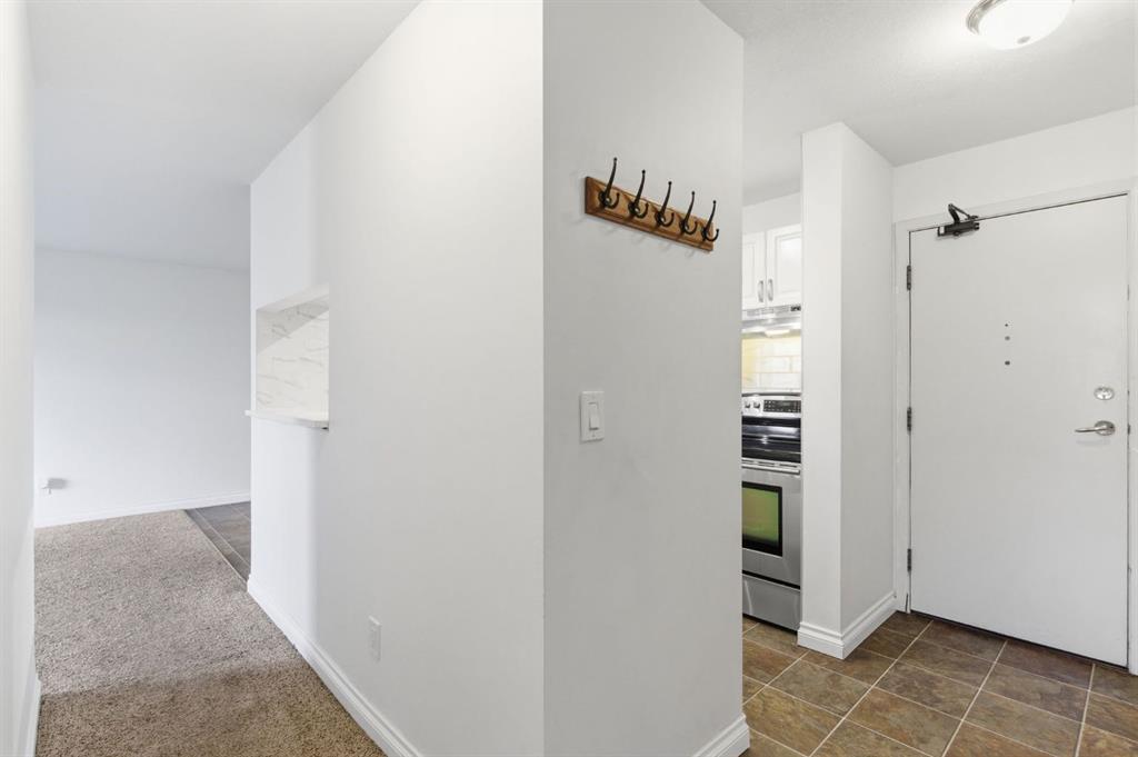 540 18 Avenue SW #104 photo 3