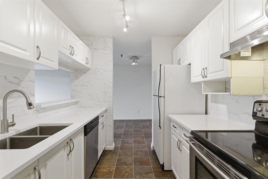 540 18 Avenue SW #104 photo 4