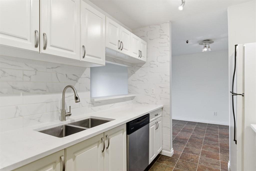 540 18 Avenue SW #104 photo 5