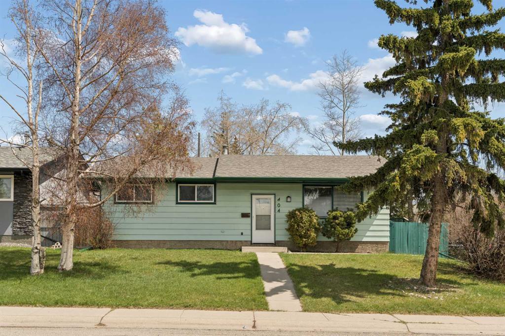 404 Manora Way NE photo 2