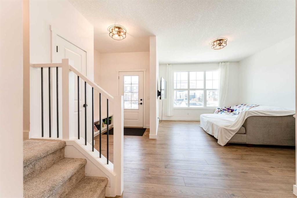 76 Lucas Boulevard NW photo 3