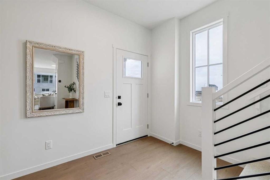 65 Bartlett Way SE photo 4