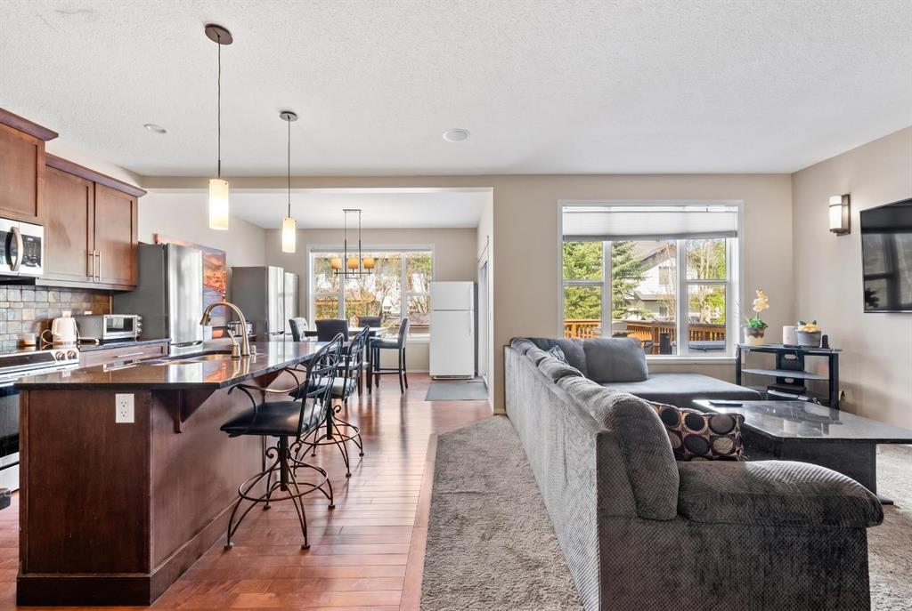 16 Cranarch Grove SE photo 2