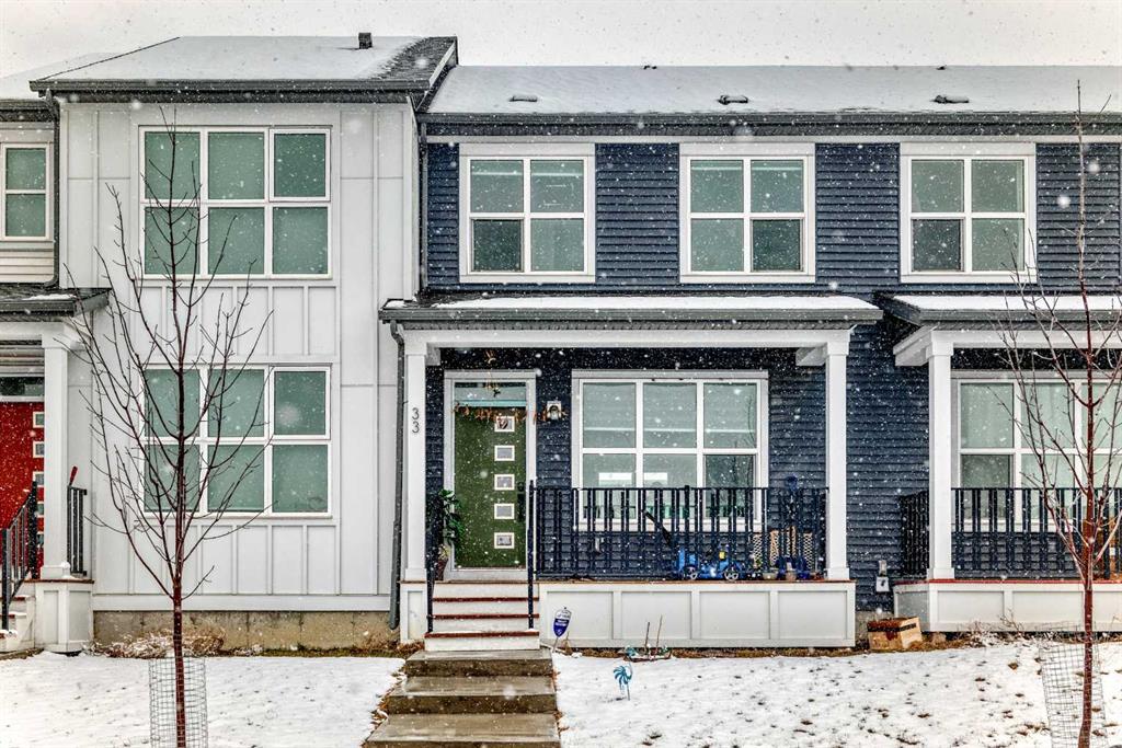33 Savanna Manor NE