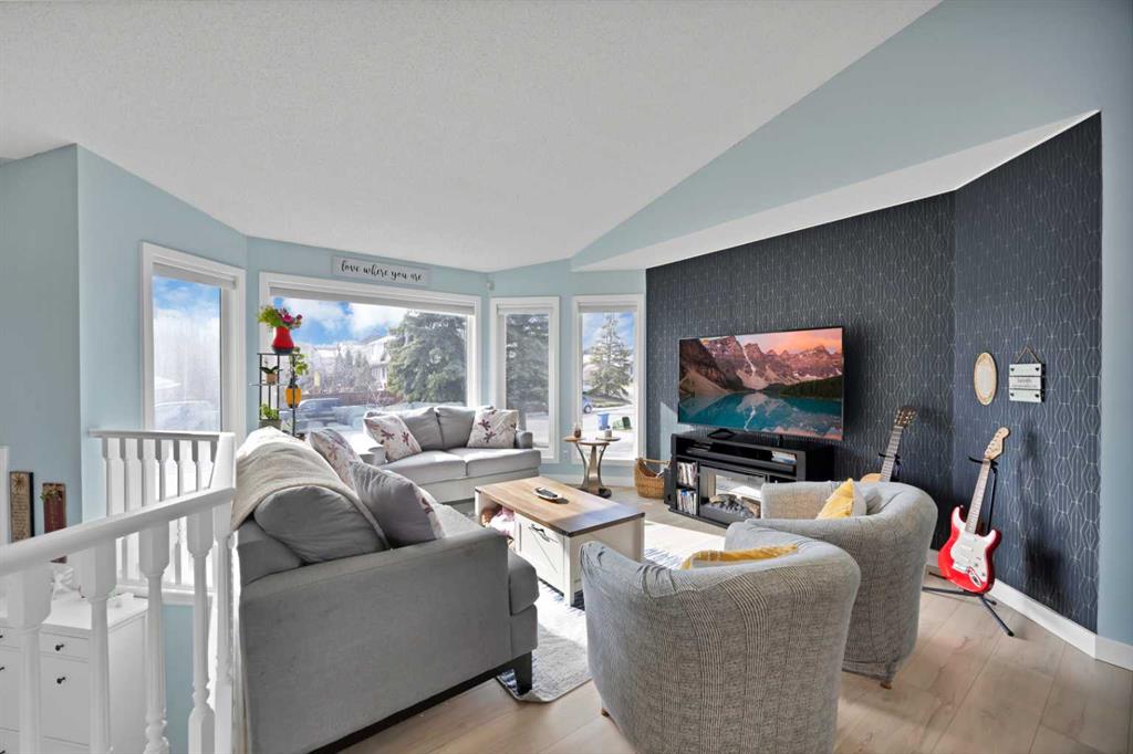 147 Harvest Oak Crescent NE photo 5