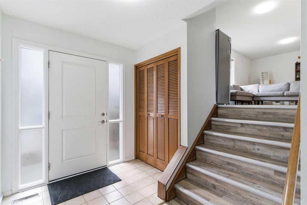 5048 Dalhart Road NW photo 3