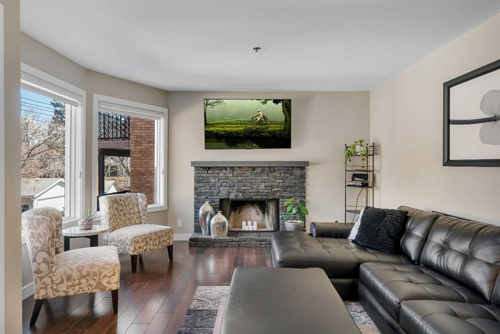 916 19 Avenue SW #202 photo 3