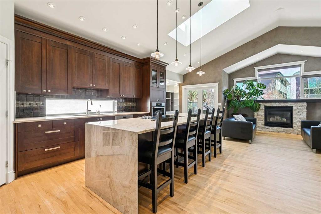 367 Discovery Place SW photo 5