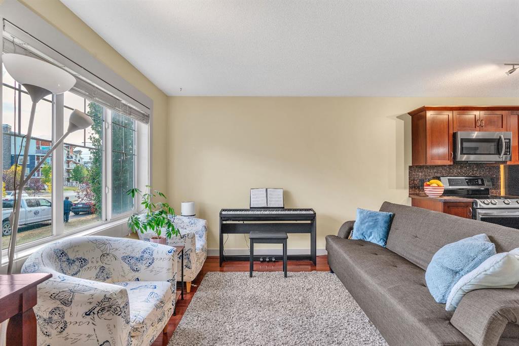 301 Skyview Ranch Drive NE photo 3