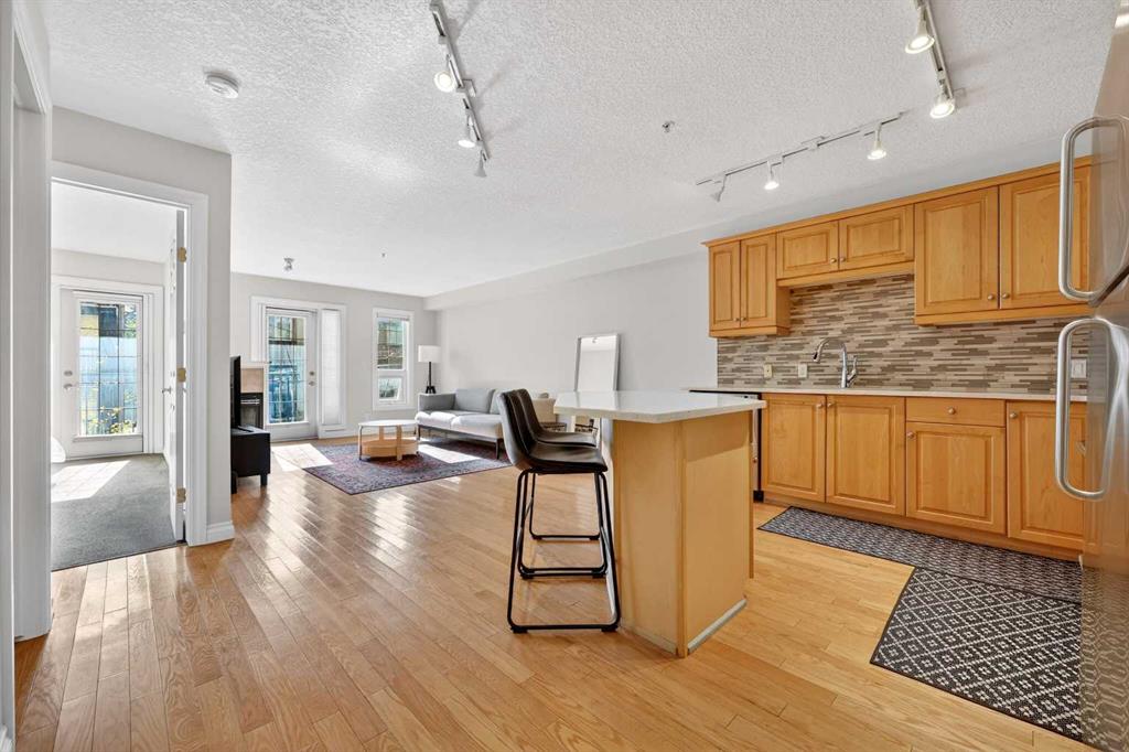 630 10 Street NW #208 photo 5