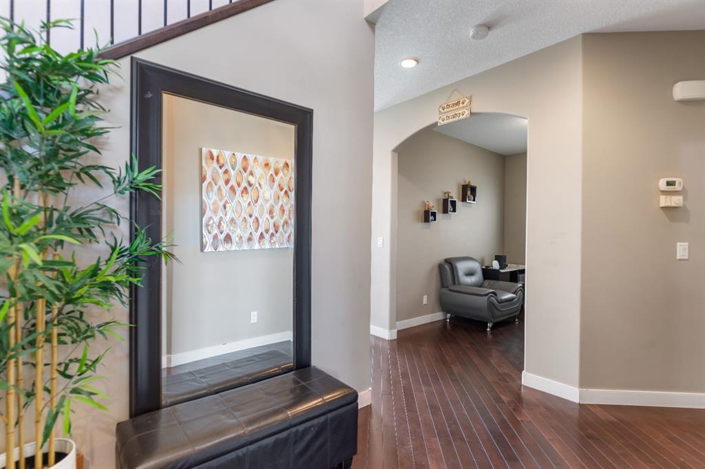 130 Brightonwoods Grove SE photo 5
