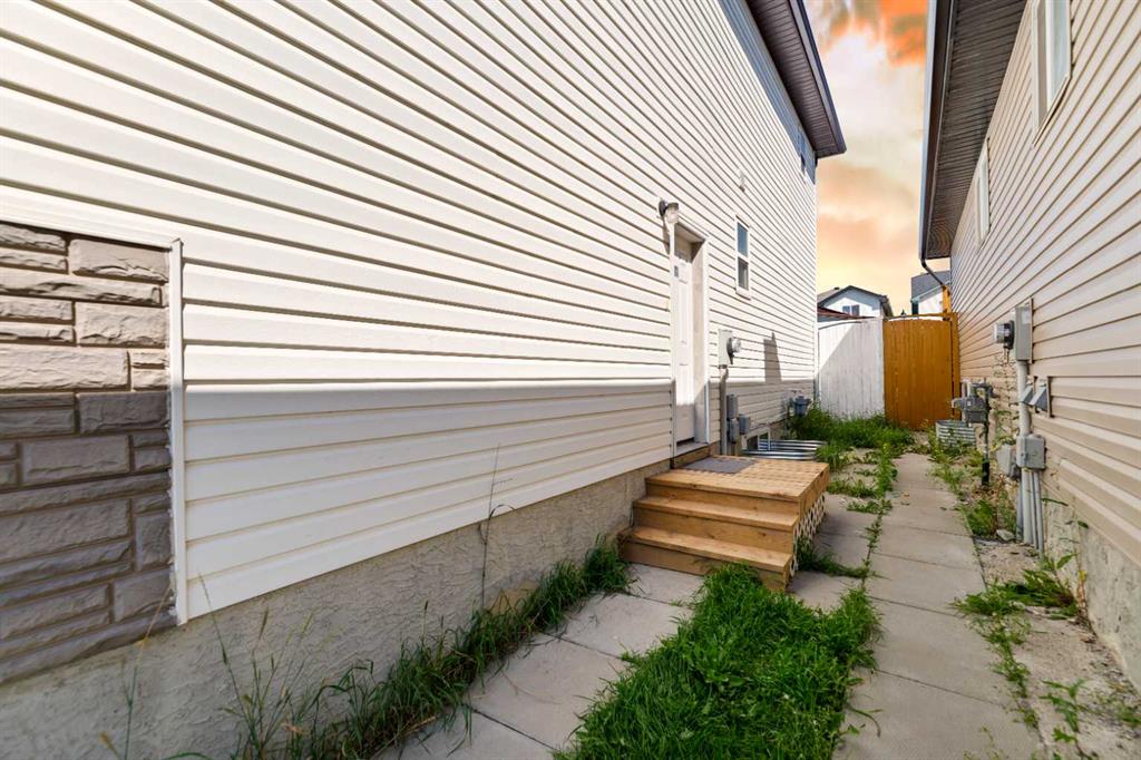 248 Taracove Road NE photo 4