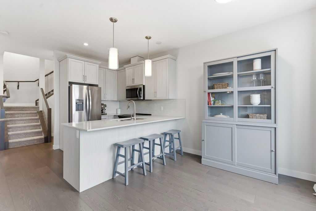 3318 Centre Street NE #2 photo 4