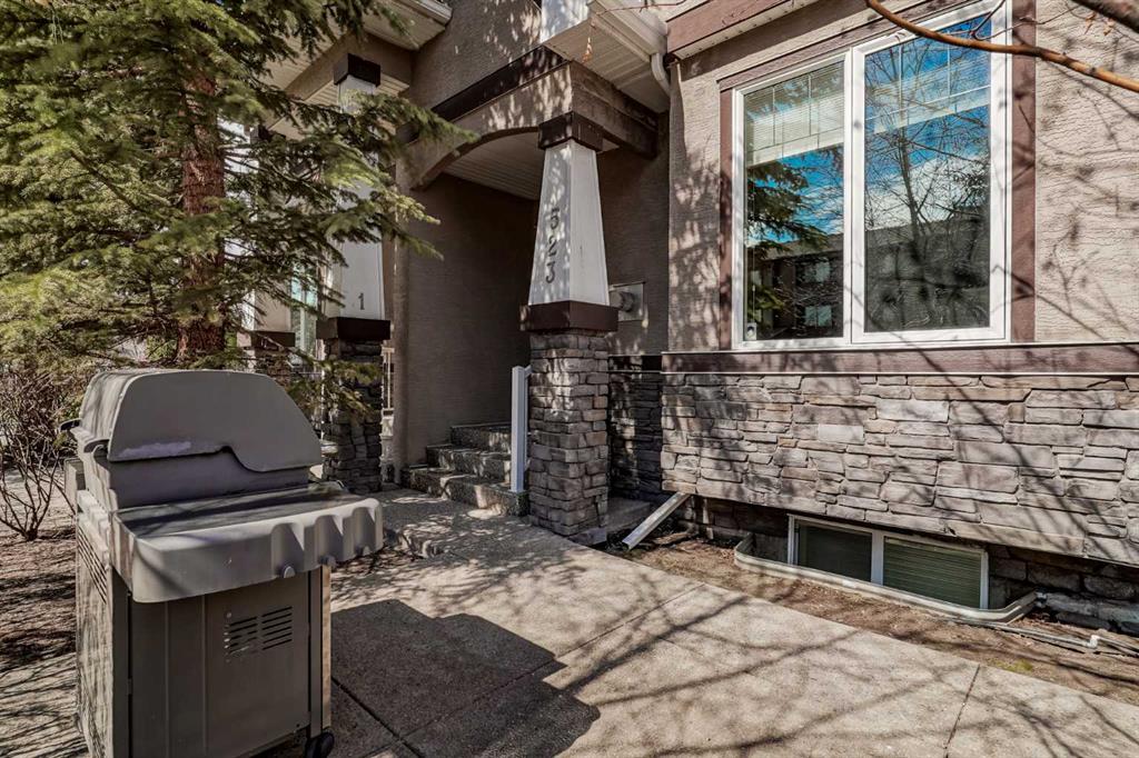 523 34 Street NW #1 photo 4