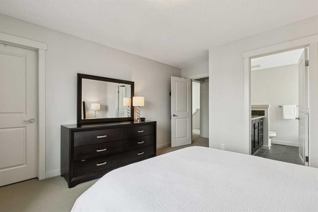 27 Elgin Terrace SE photo 3