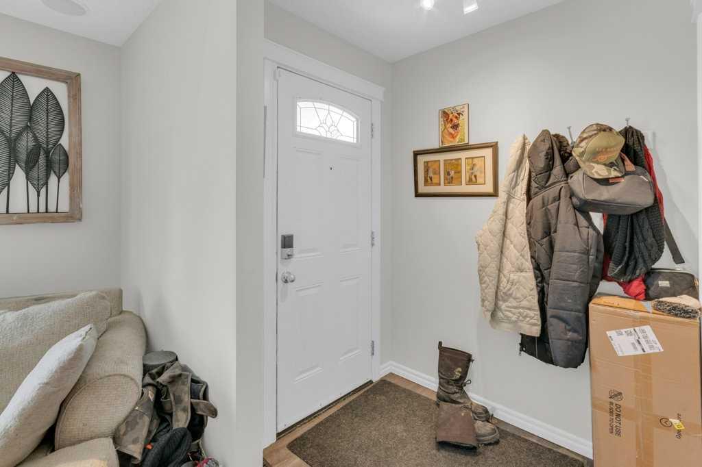 171 Erin Mount Place SE photo 2