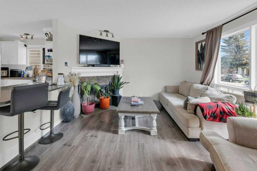 171 Erin Mount Place SE photo 3