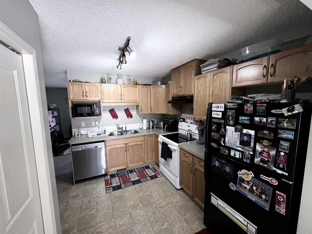 138 Saddlebrook Point NE photo 4