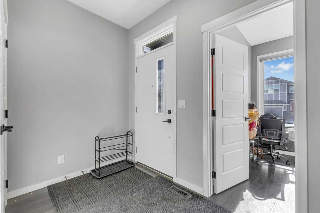 120 BELMONT Villas SW photo 3