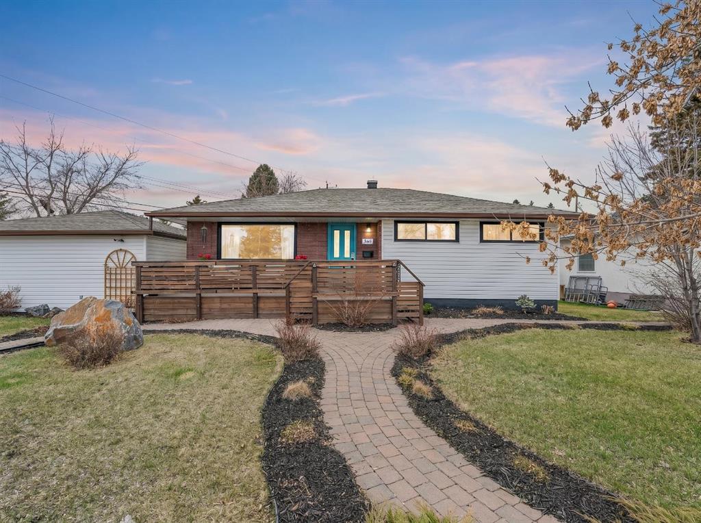 223 45 Street SW photo 2