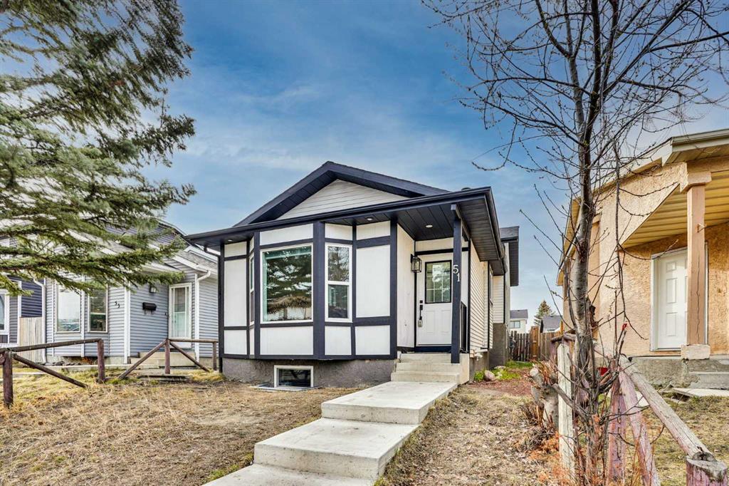 51 Taraglen Road NE photo 4