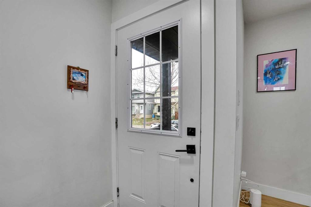 51 Taraglen Road NE photo 5