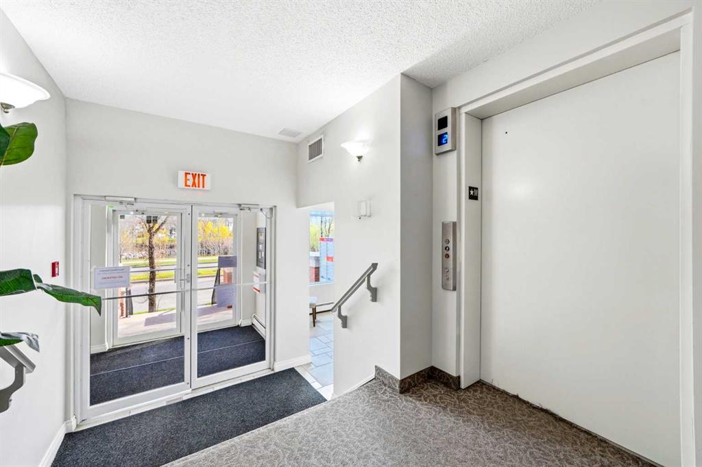60 Promenade Way SE #207 photo 4