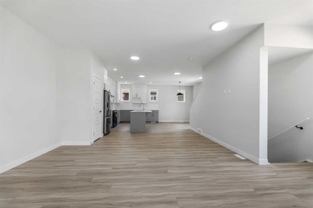 90 Corner Meadows Manor NE #803 photo 4
