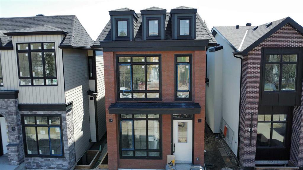 1009 18 Avenue NW photo 2
