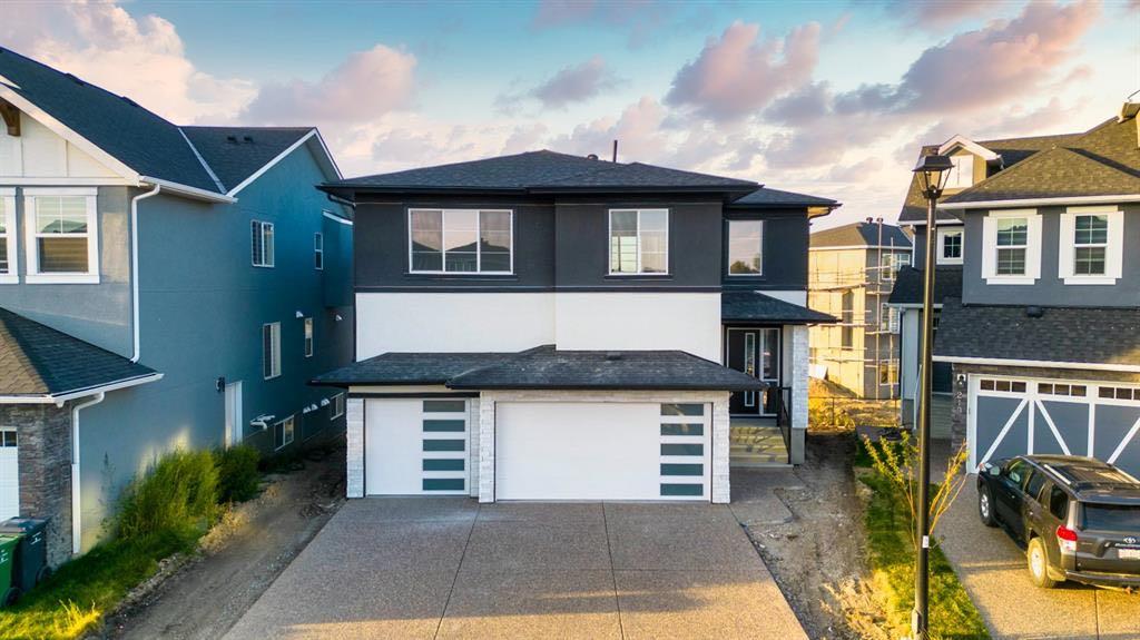 215 Kinniburgh Place