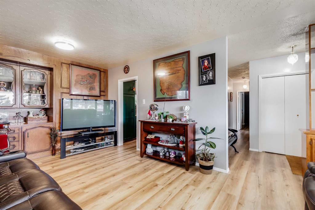 2021 38 Street SE photo 5