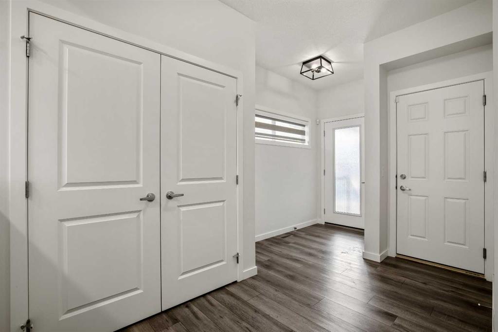 223 Savanna Way NE photo 3