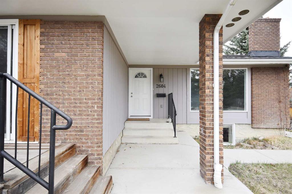 2604 106 Avenue SW photo 4