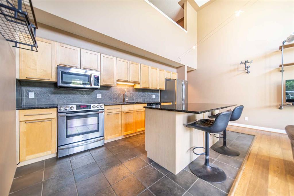 1505 27 Avenue SW #102 photo 5