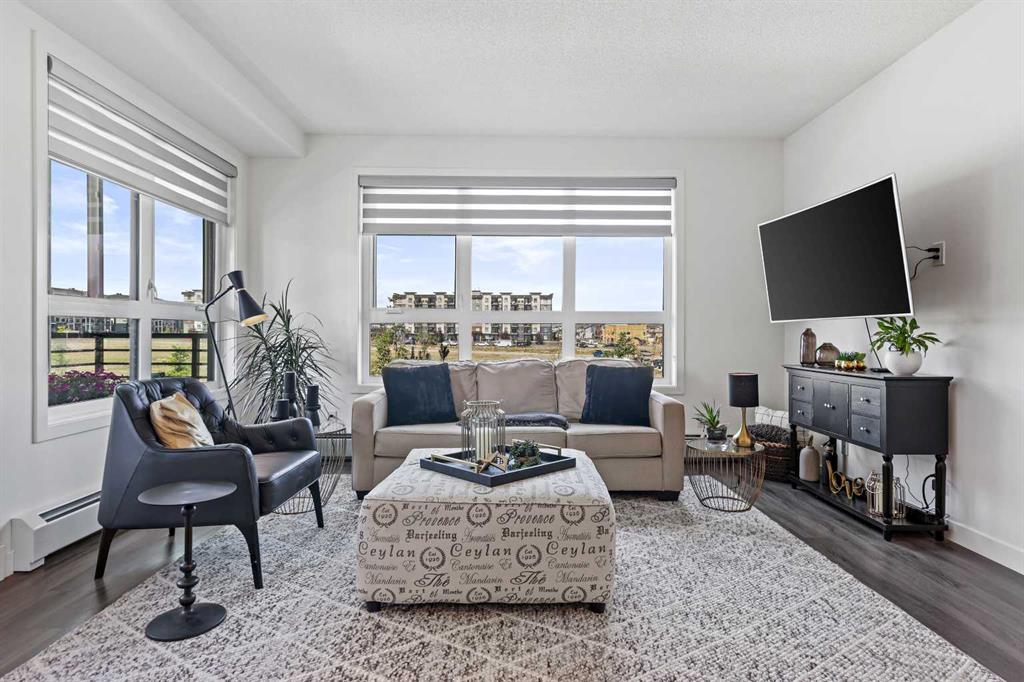 350 Livingston Common NE #1215