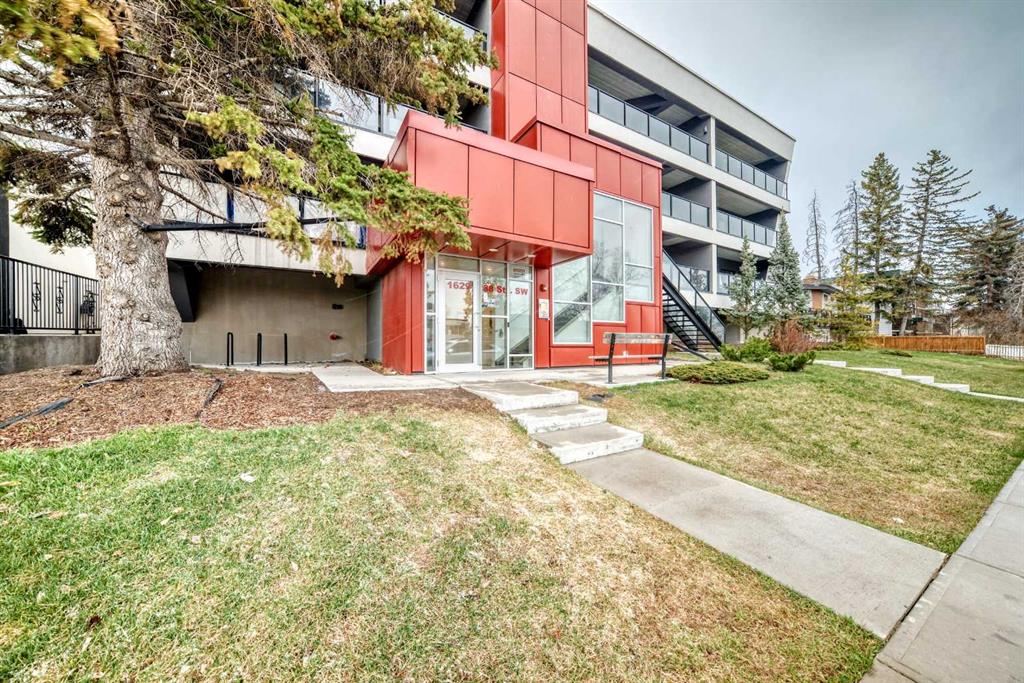 1629 38 Street SW #303