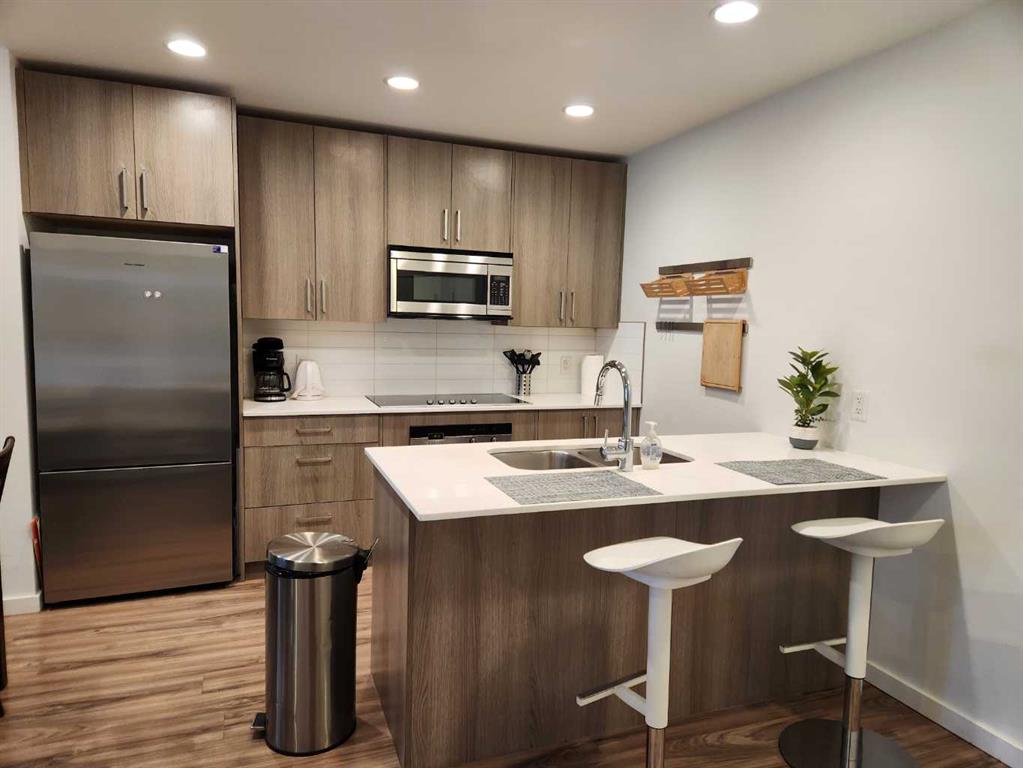 1629 38 Street SW #303 photo 4
