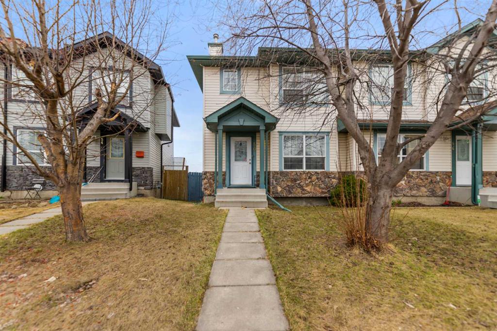 50 Taravista Gardens NE photo 2