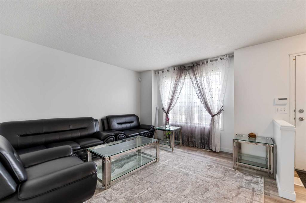 50 Taravista Gardens NE photo 5
