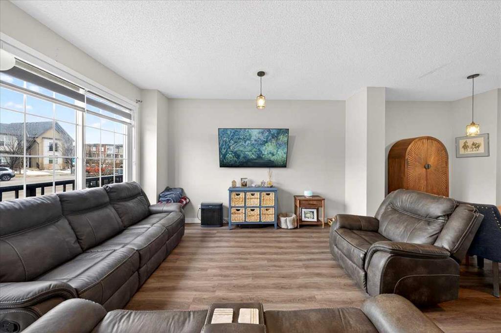 1325 Walden Drive SE photo 4