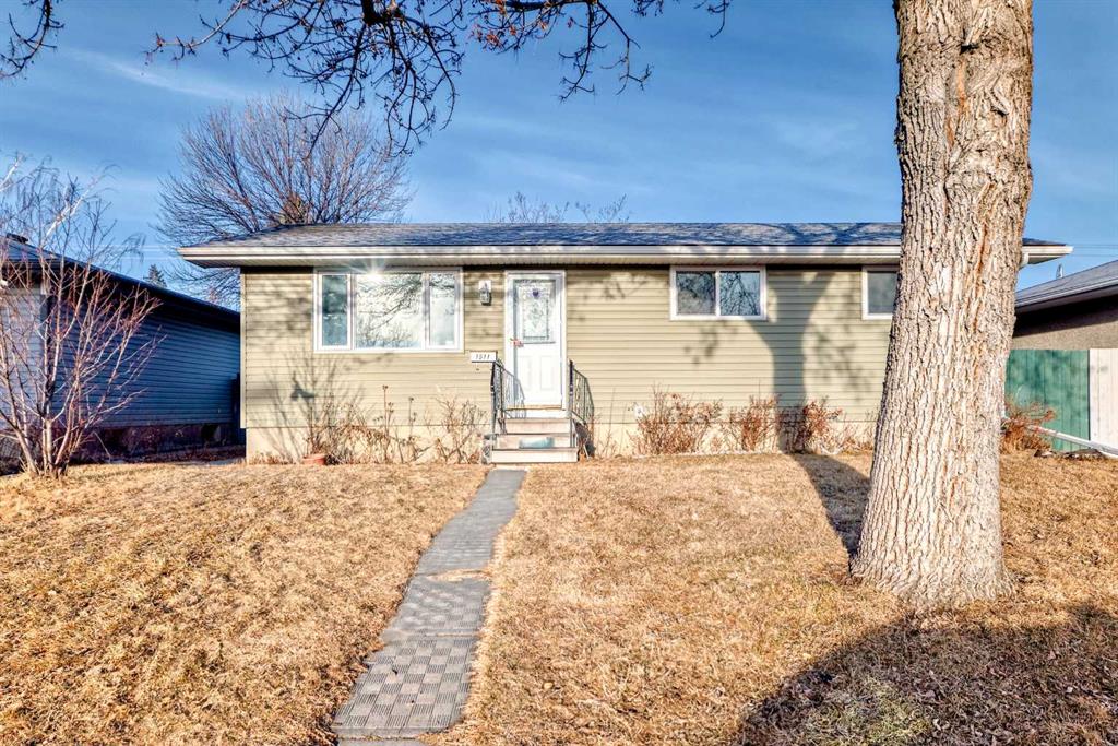 1511 43 Street SE photo 3