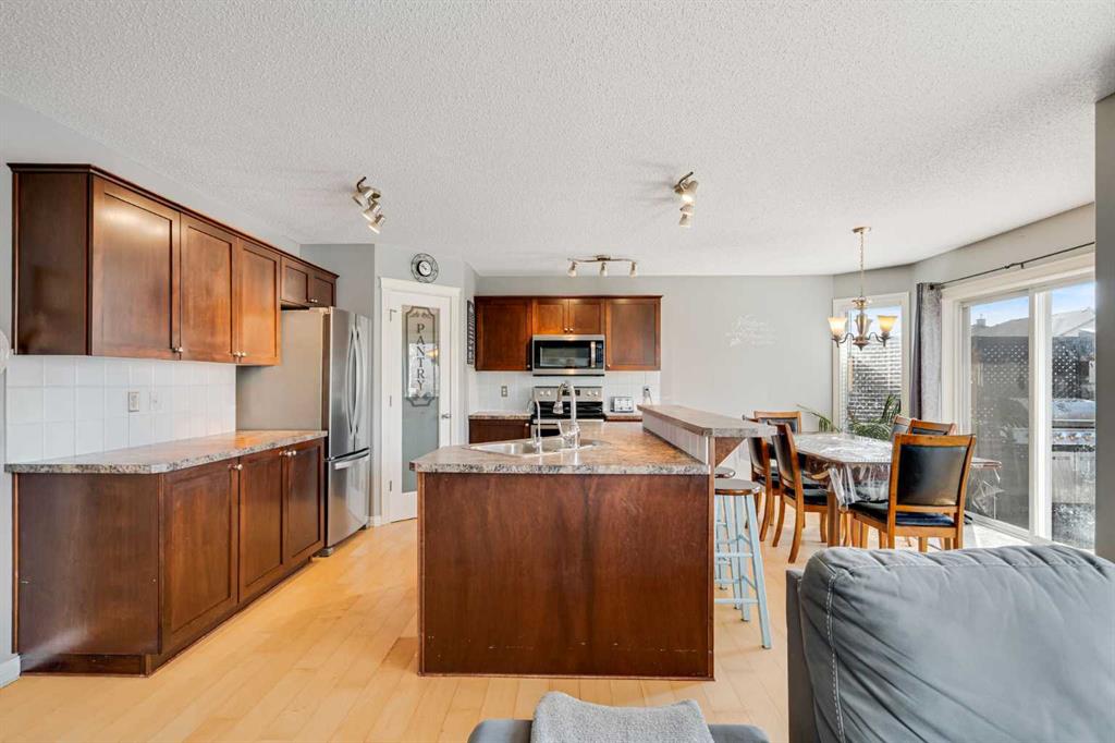 773 Luxstone Landing SW photo 5