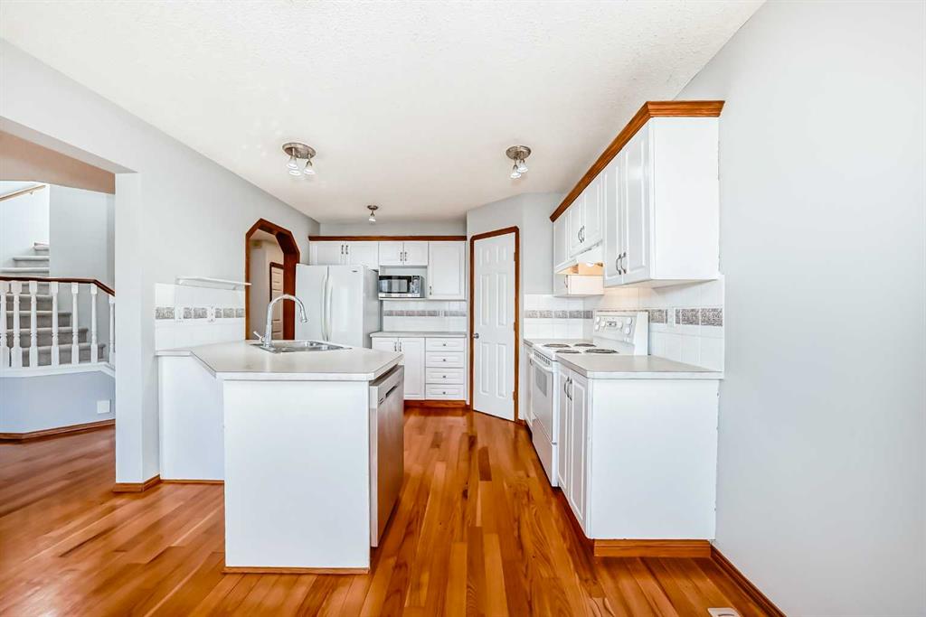 128 Harvest Park Road NE photo 4