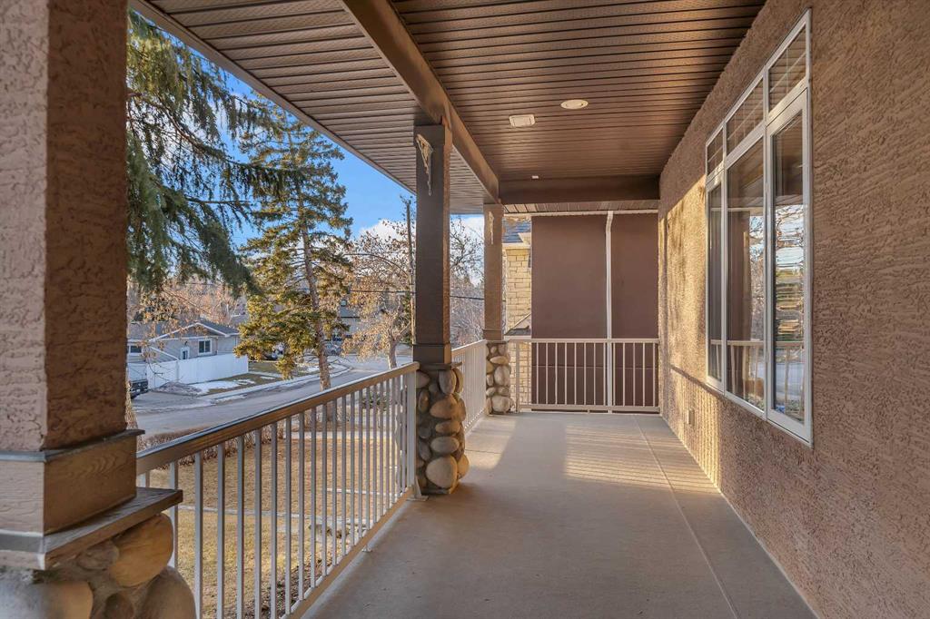 15 Rosery Drive NW photo 3